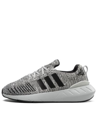 ADIDAS Swift Run 22 Shoes Grey